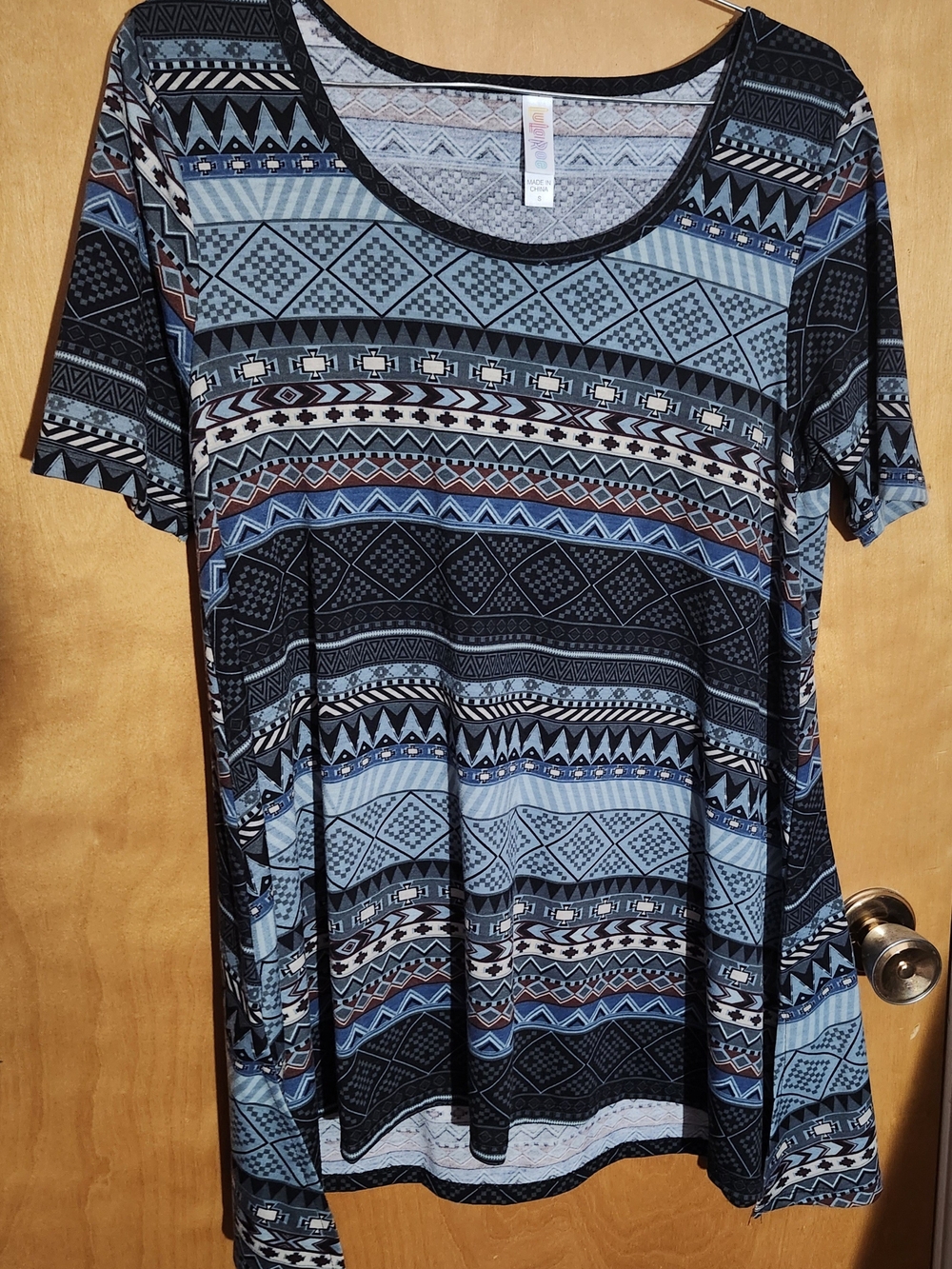 LuLaRoe Blue and Black Geometric Short Sleeve Tunic